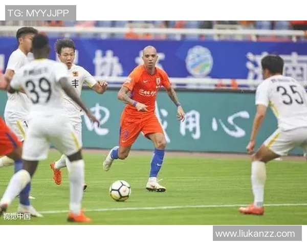 2017年广州恒大与山东鲁能激战回顾中超巅峰对决的精彩瞬间与战术分析